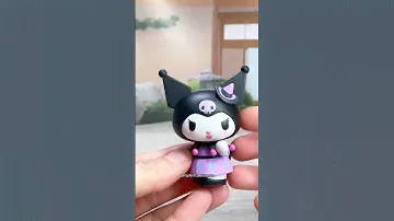 Unboxing Pop Mart the Sweet Besties blind box figures. Kuromi, My Melody, Sanrio.