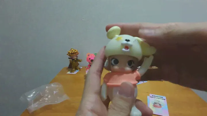 Unboxing and Reviewing Pop Mart Erosion Molly Costume (Instinctoy)